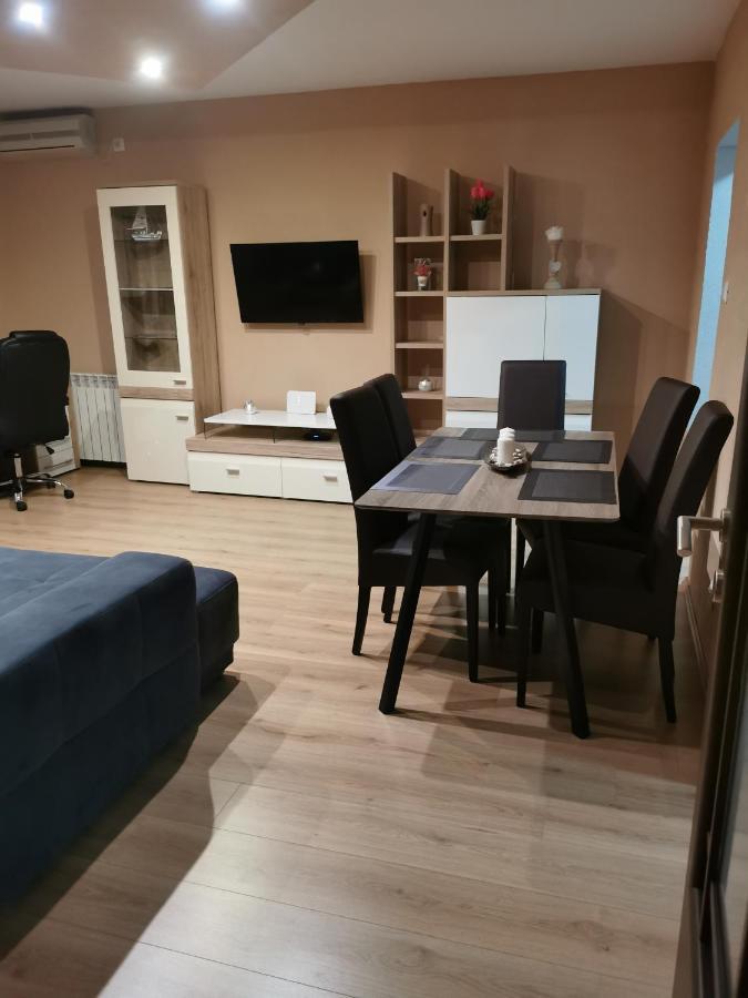 Apartman Lovro Rijeka Exteriör bild
