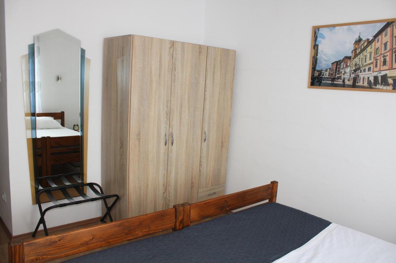 Apartman Lovro Rijeka Exteriör bild