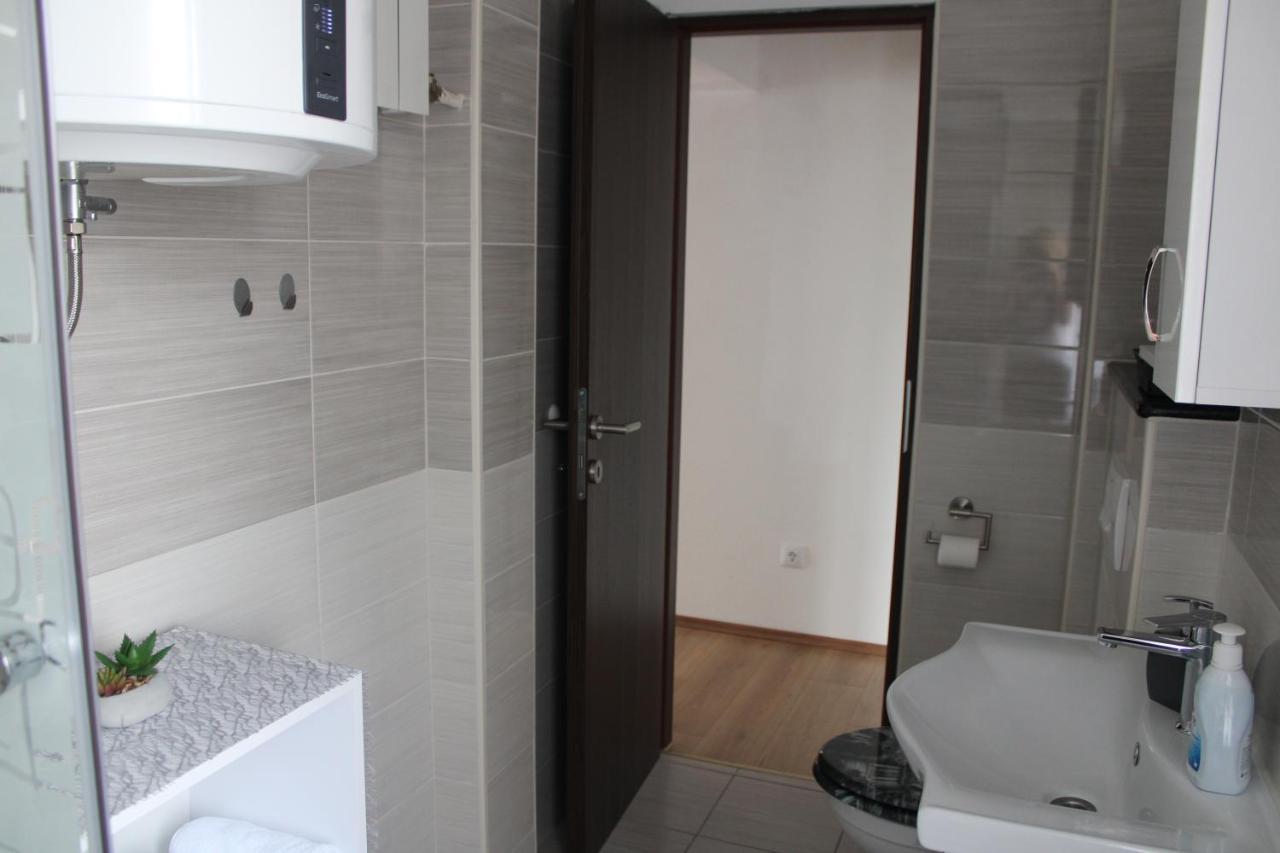 Apartman Lovro Rijeka Exteriör bild